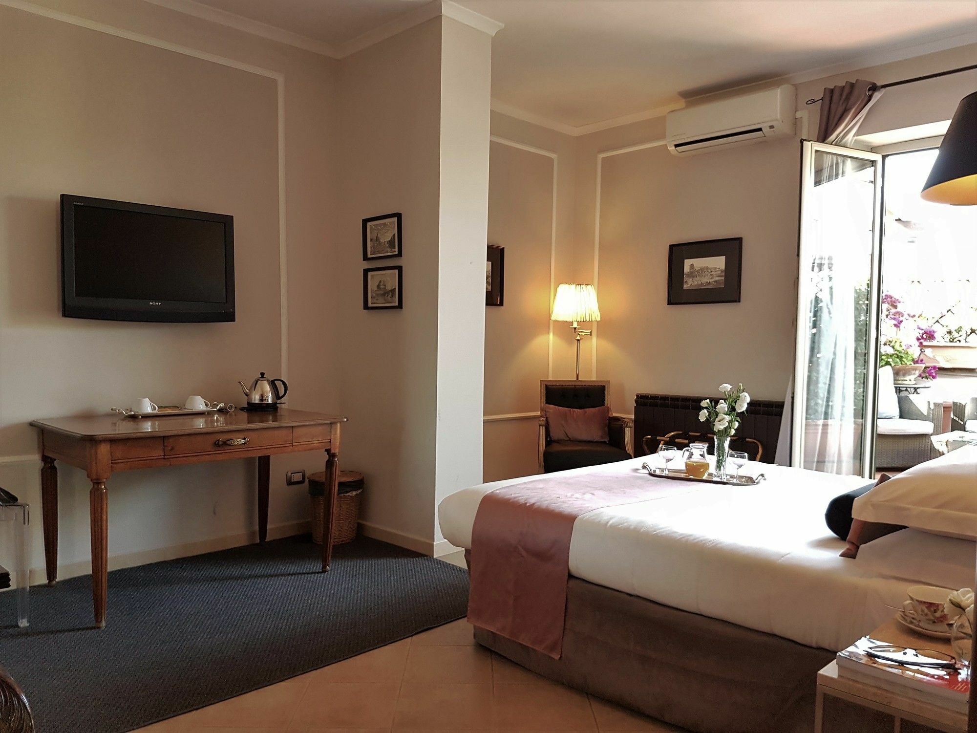 Althea Inn Roof Terrace โรม ภายนอก รูปภาพ